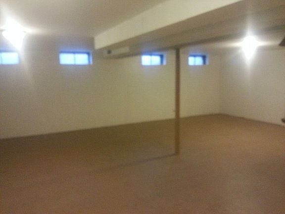 3rd image of 948 E 166th Pl