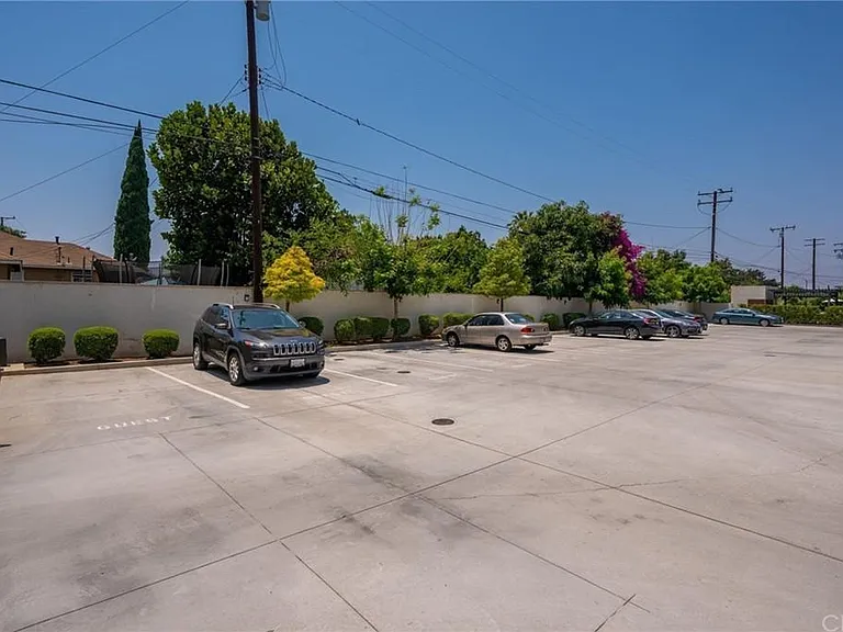 8417 Tweedy Ln — Photo 29