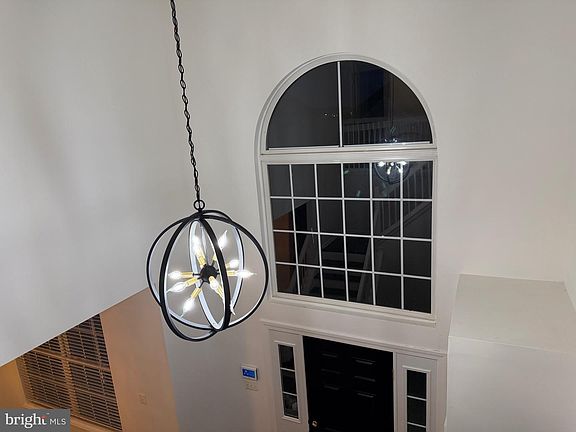 4th image of 1 Bluestone Cir