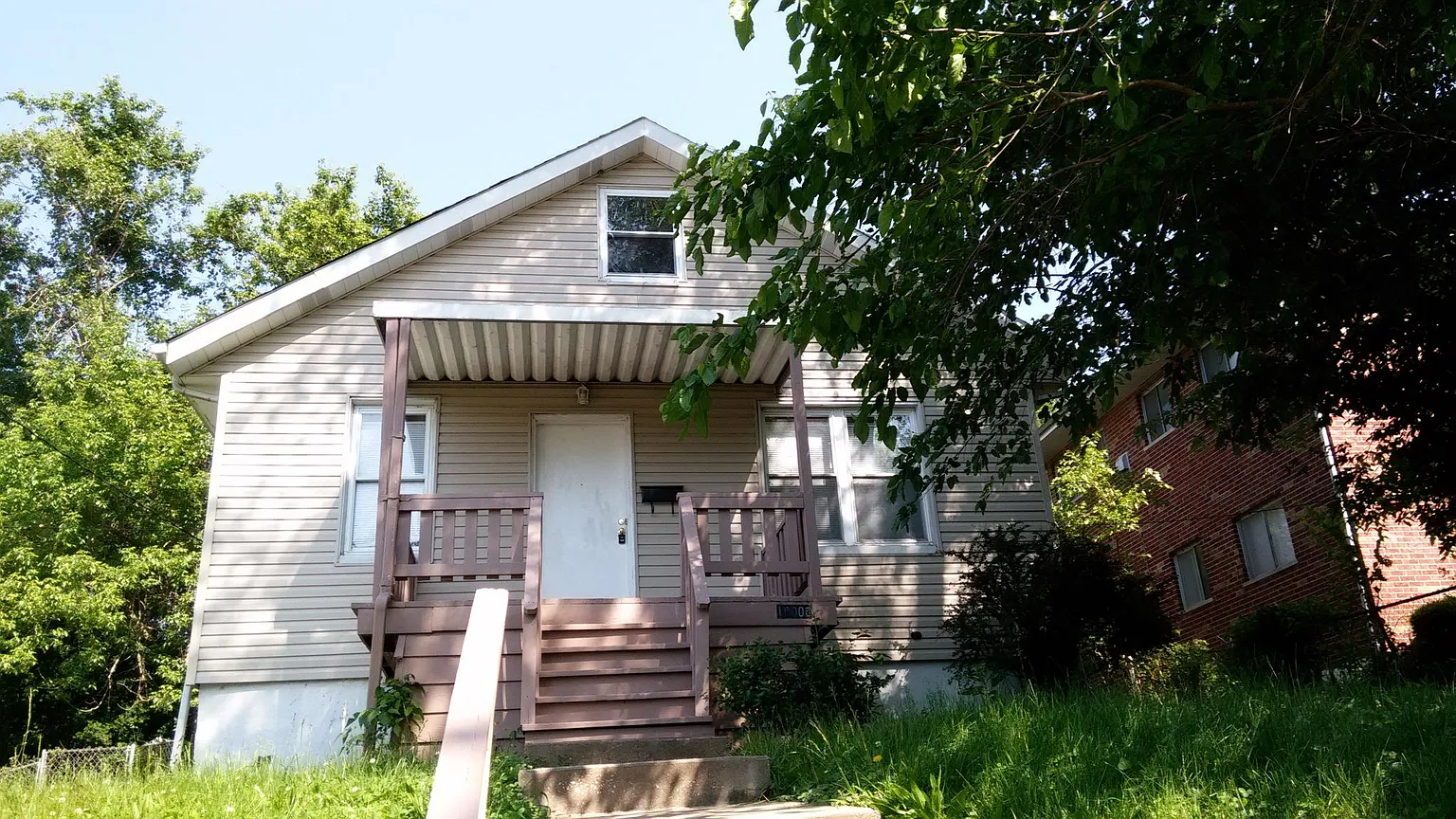 10000 Lark Ave photo 1