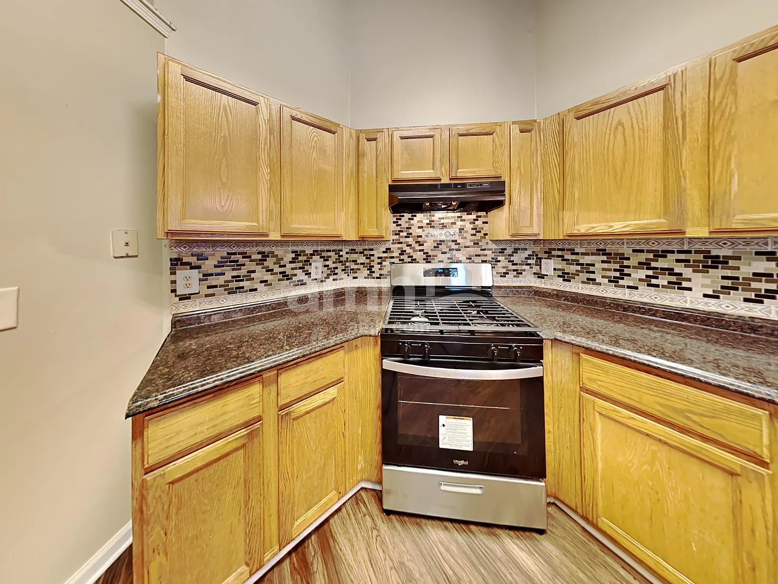 3 bed, 2.0 bath, 1651 sqft, $2,210 — Photo 3
