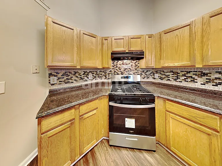 2740 Avalon Meadows Ln — Photo 3
