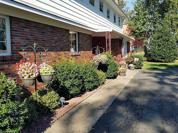 Front landscaping