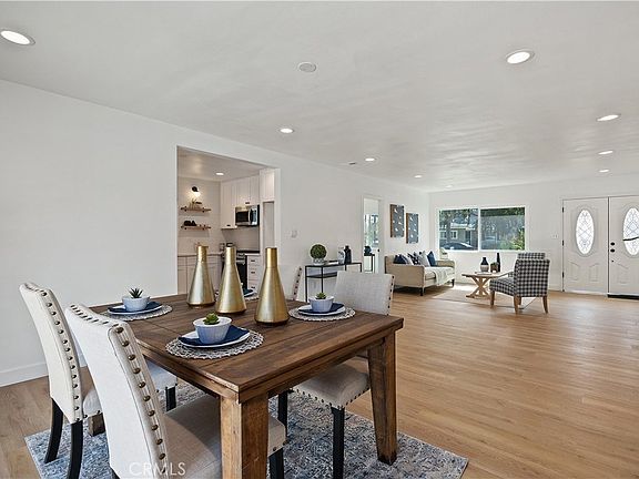 5th image of 5961 E Walton St