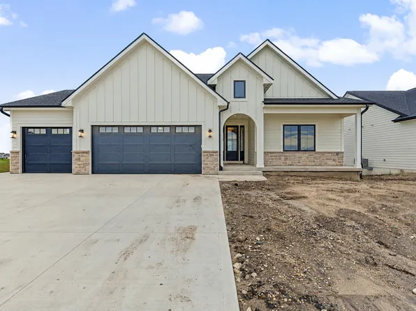 4286 3rd Avenue Ct SE, Altoona, IA 50009