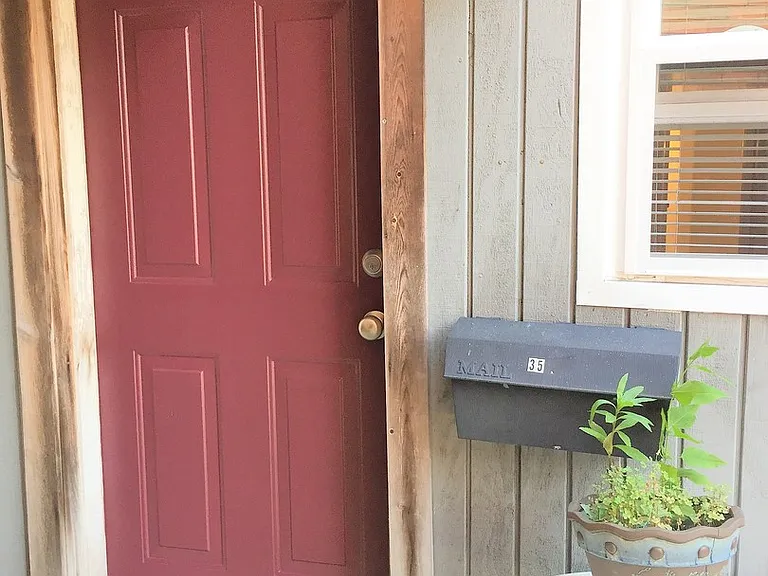 35 Wyoming St — Photo 3