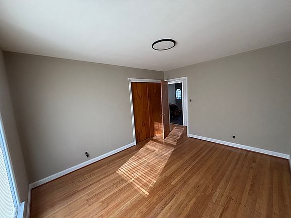 4th image of 3303 Heather Ln
