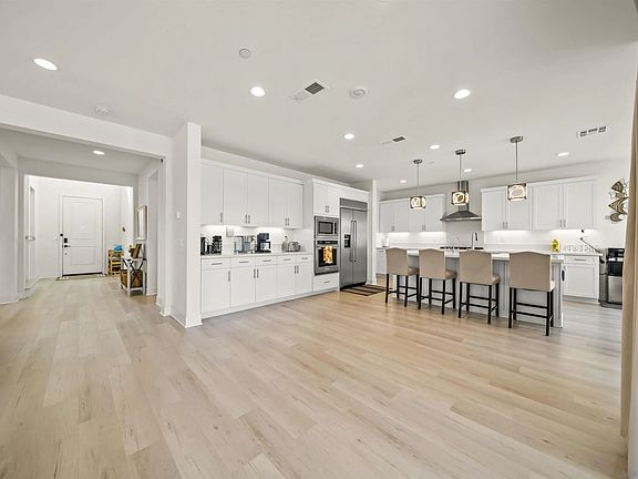 2nd image of 2183 Paseo Levanten