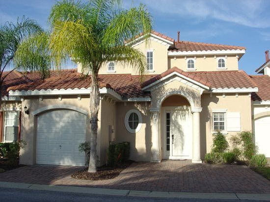 TH4P843BD-home-exterior