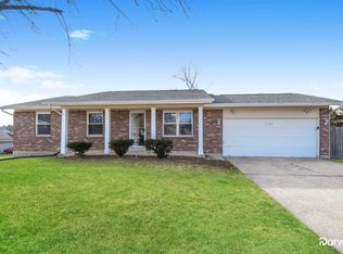 1185 Musket Dr, Saint Charles, MO 63304