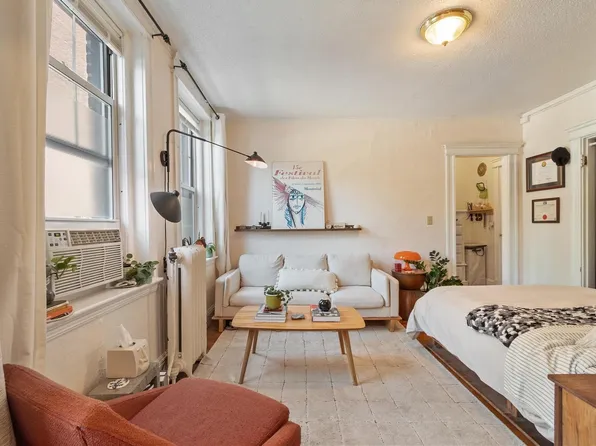 120 Riverway APT 4, Boston, MA 02215