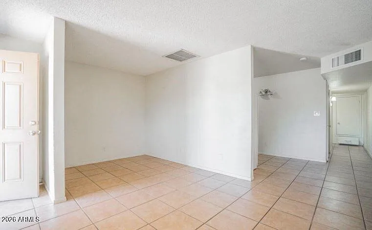 511 N Brown Ave — Photo 4
