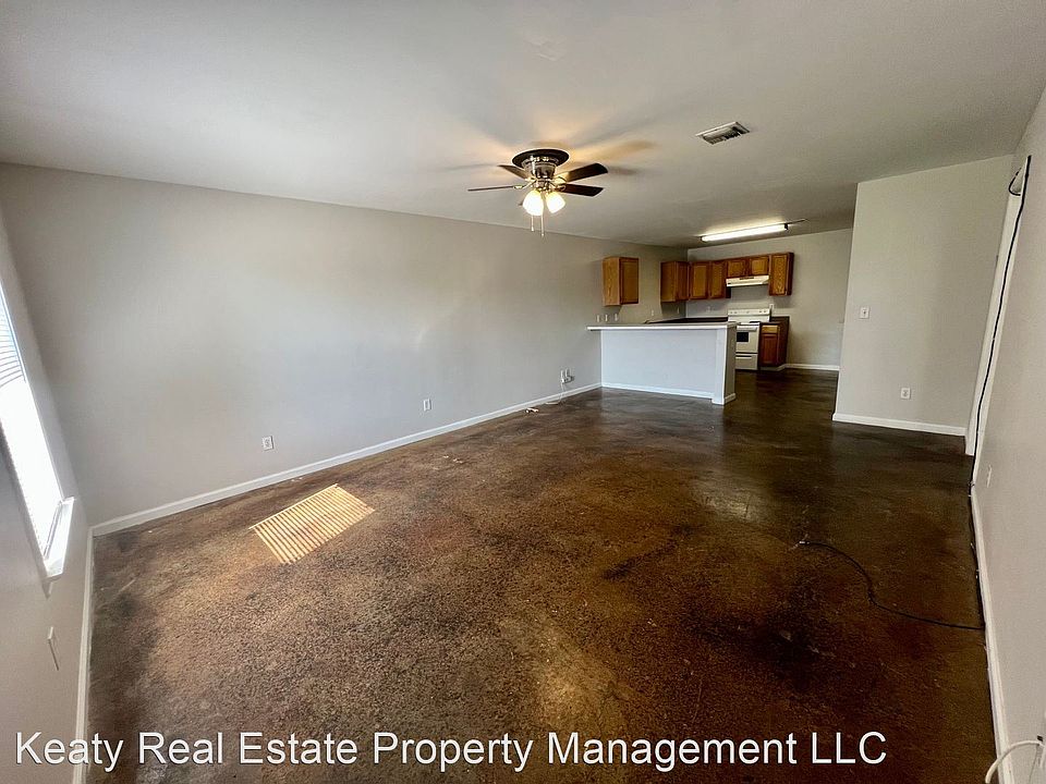 1st image of 424 Vieux Orleans Cir APT A