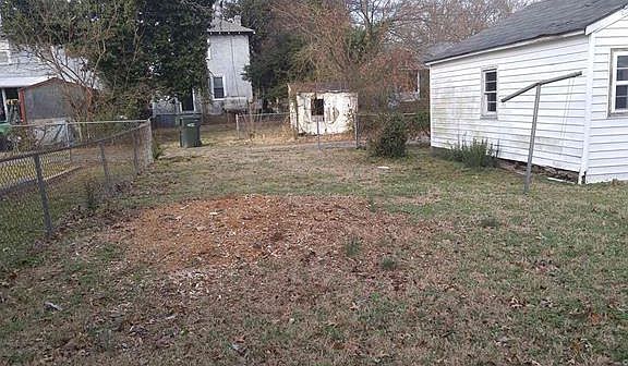 3rd image of 612 Arnold Ave