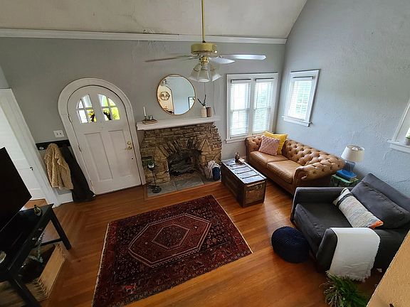 2nd image of 1015 Kinmont St