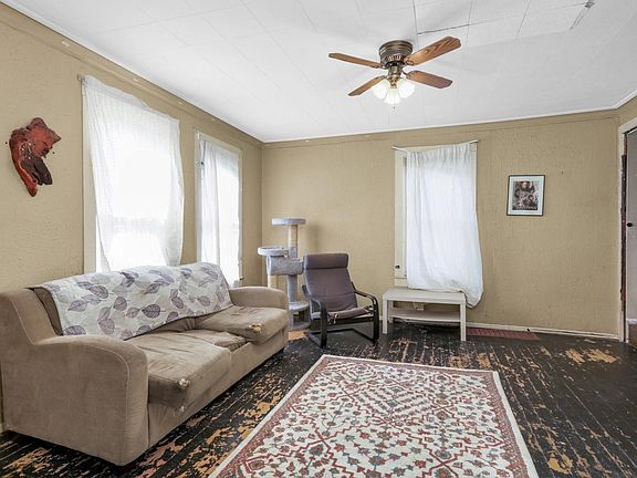 2nd image of 1181 Bush Ave