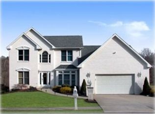 1085 Tall Trees Dr, Pittsburgh, PA 15241