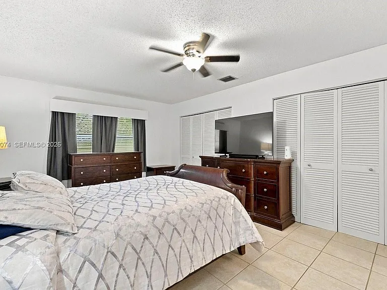 206 SE 1st Cir #13B — Photo 16