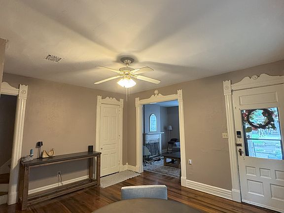 entry/dining