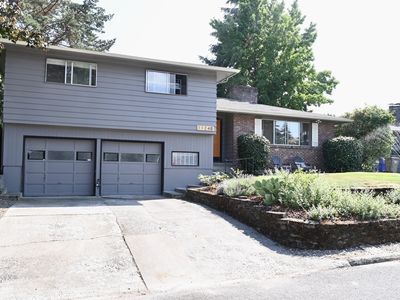11240 NE Couch Ct, Portland, OR, 97220