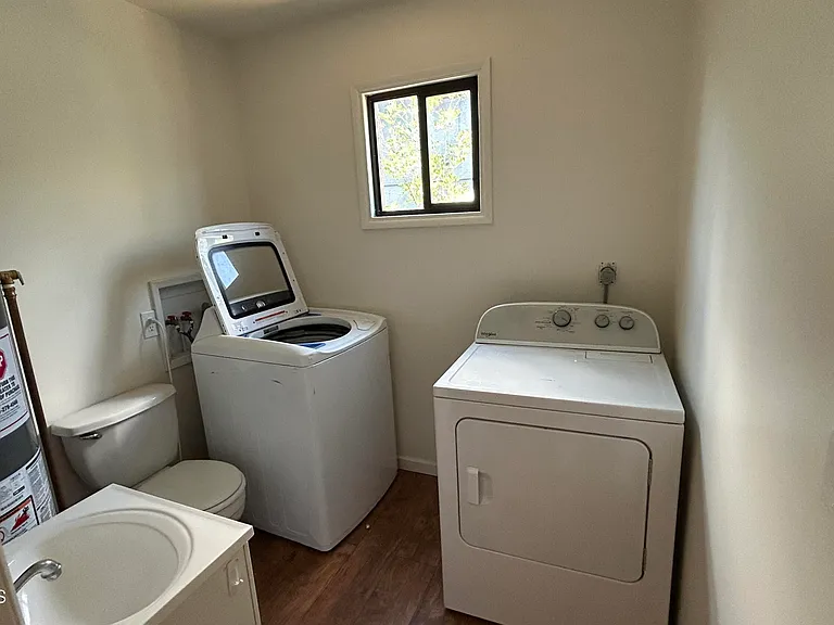 610 Flora St — Photo 13