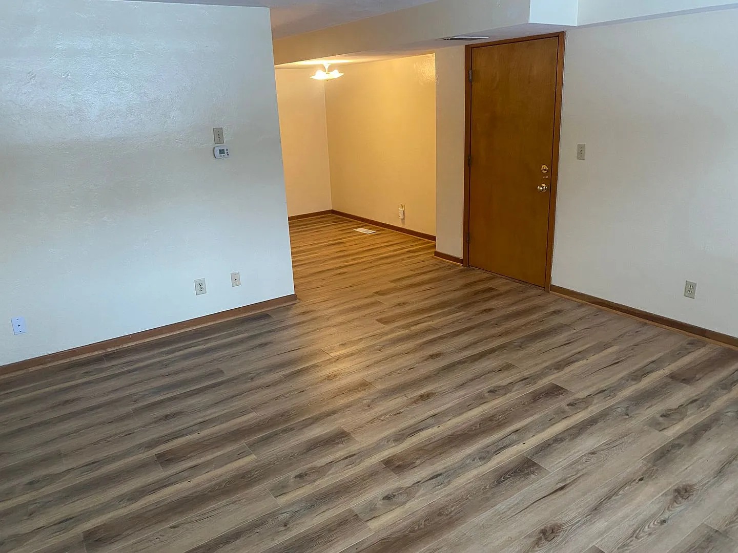 1420 E St — Photo 2