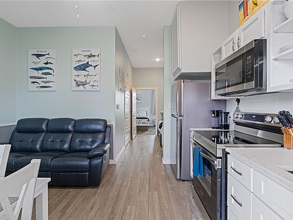 3rd image of 15034 Aruba Dr #113