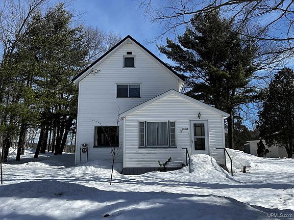 3rd image of 48454 Lincoln St