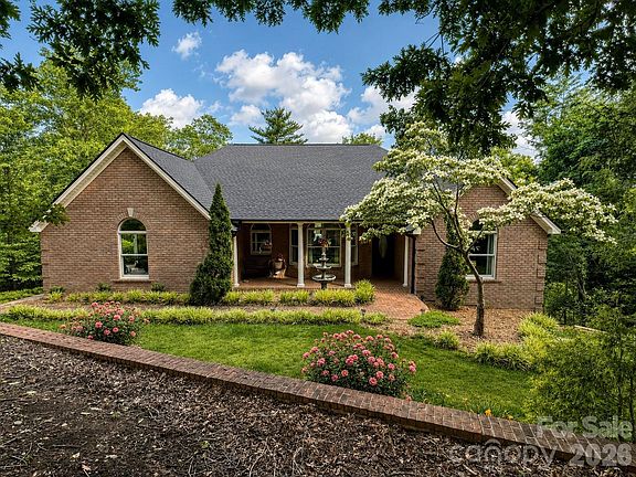 3rd image of 11 High Meadow Dr