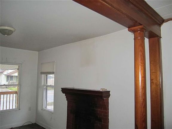 1131 N. MLK Living Room