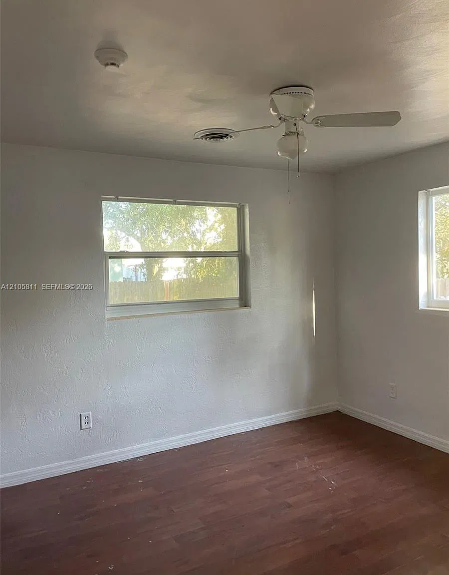 Housers Sub — Photo 4