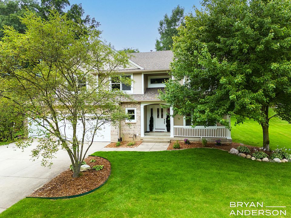 1st image of 7389 Las Palmas Dr NE
