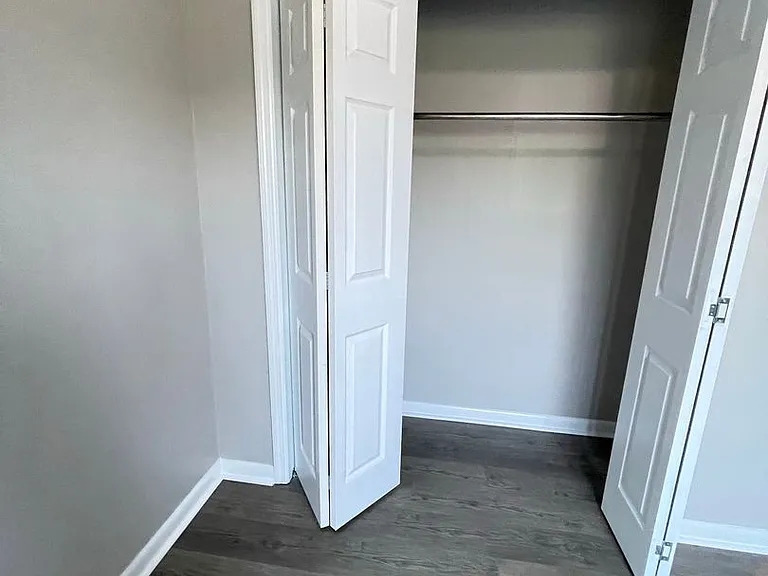 Pecan Manor Apartments — Photo 41