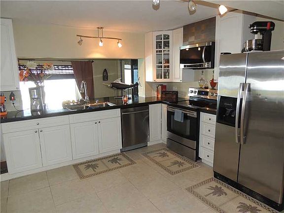 5th image of 4497 Trout Dr SE