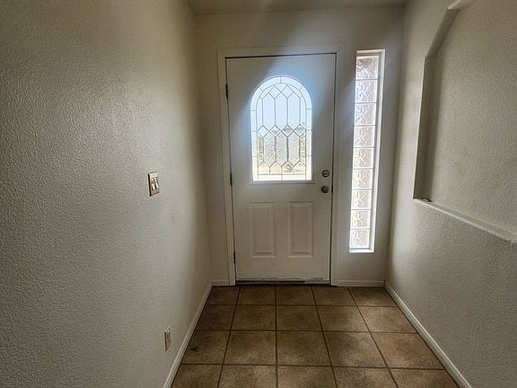 2nd image of 74892 Sunset Dr