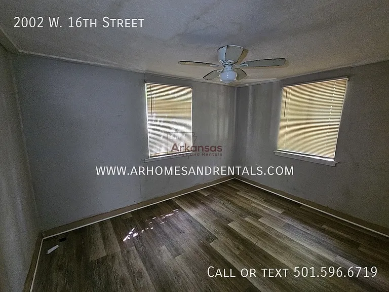 2002 W 16th St — Photo 23