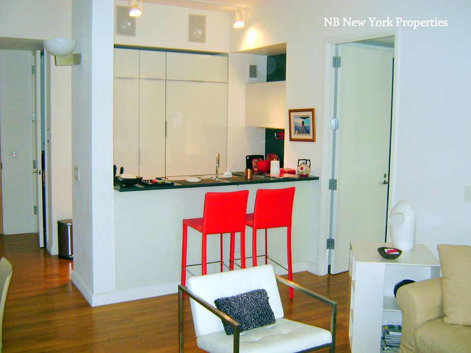 2nd image of 240 Park Ave S APT 5D