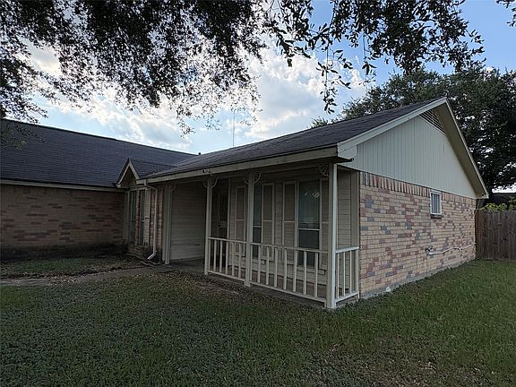 4th image of 8202 Winding Meadow Ct