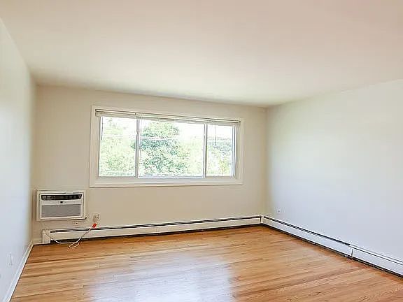4th image of 700 McKinley Ave Unit 102