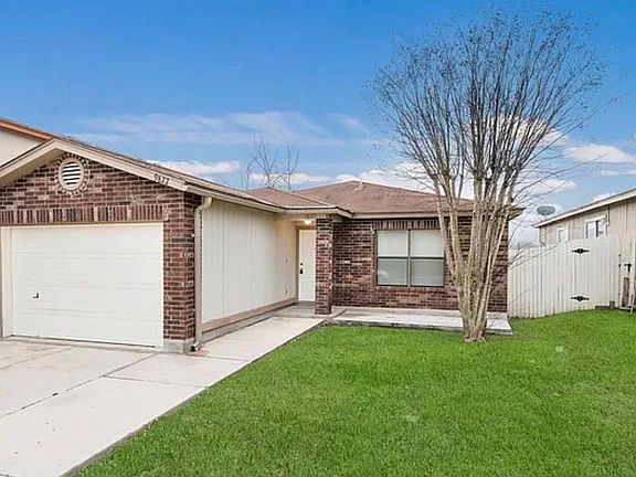 4th image of 9822 Echo Plain Dr