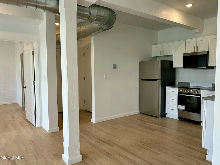 155 River St #2A — Photo 10
