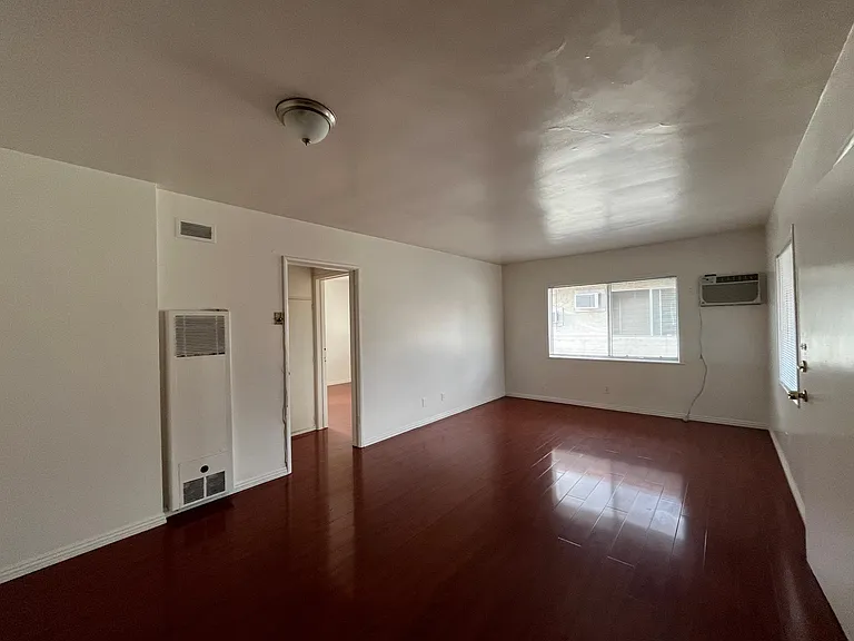 220 S Olive Ave #D — Photo 4