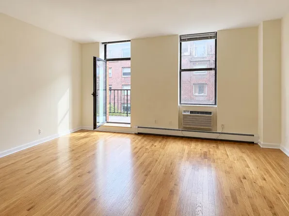 201 E 12th St APT 402, New York, NY 10003