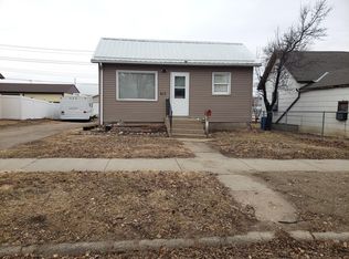 413 E Hanson Ave, Mitchell, SD 57301