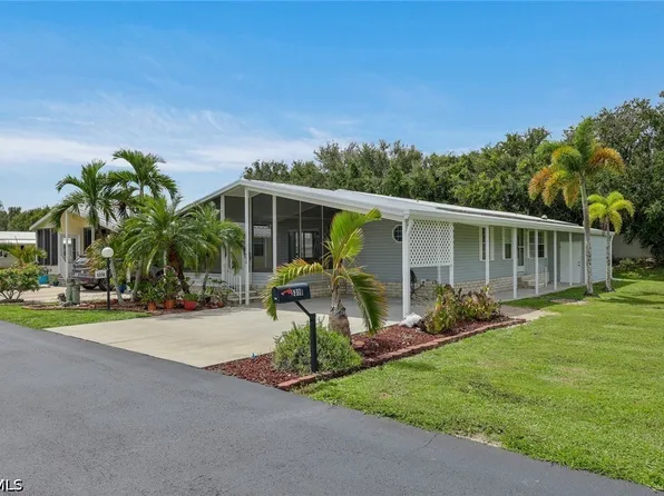 5318 Fiddleleaf Dr, Fort Myers, FL 33905