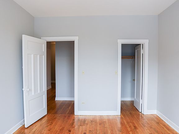 4th image of 5039 N Clark St APT 2W