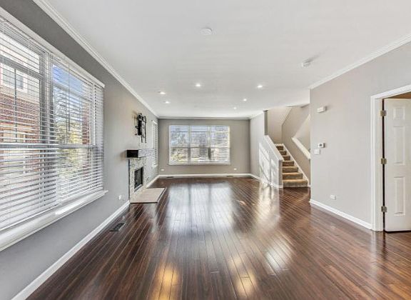 3rd image of 384 W Wood St