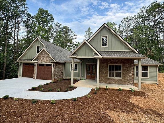 2nd image of 14 Pine Garden Way Dr