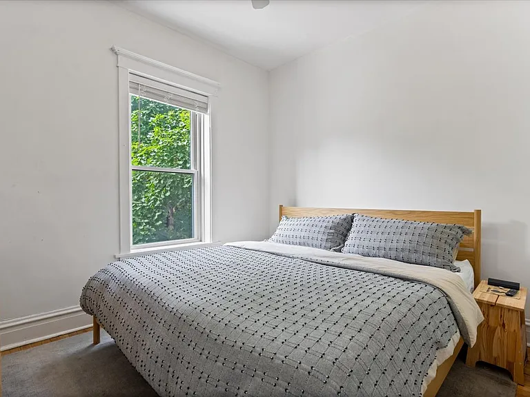 2206 W Eastwood Ave #2 — Photo 11