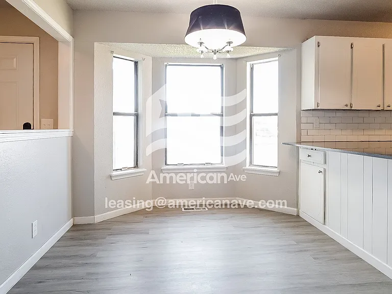 877811_003_wm_-_dining_room_13276000.jpg